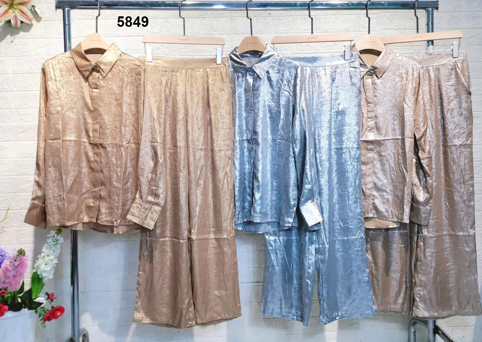 Completo Casual Metallizzato Camicia con Bottoni Pantalone Elastico Zampa Coordinato Chic in 3 Colori - 5849