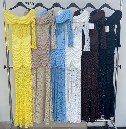 Abito lungo in pizzo con maniche lunghe e spalle scoperte Vestito Arricciatura frontale in Bianco - 7789Out