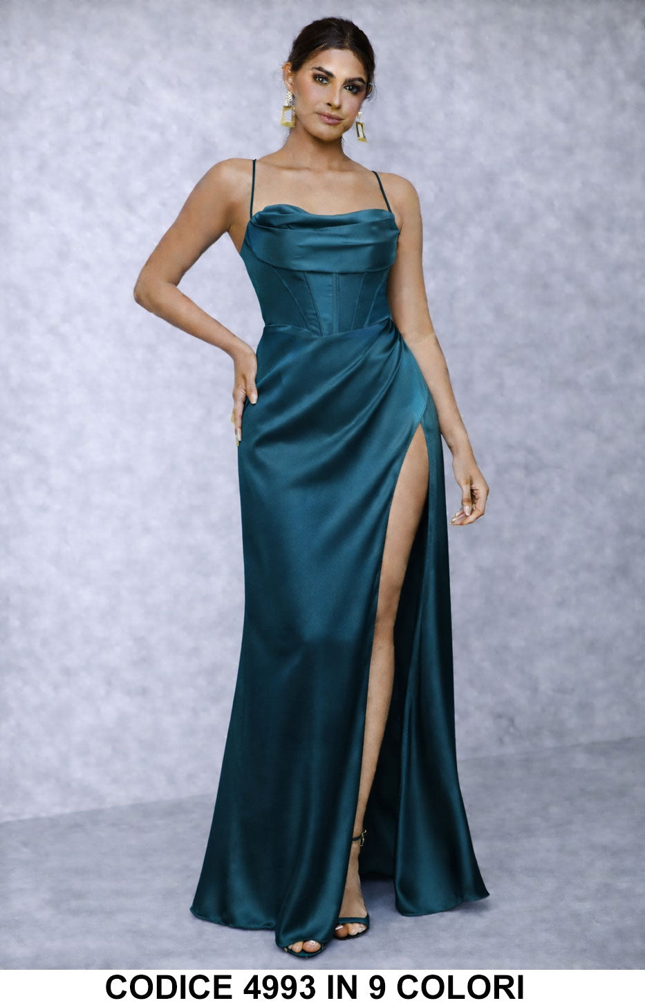 Blu Ottanio donna elegante Made in Italy