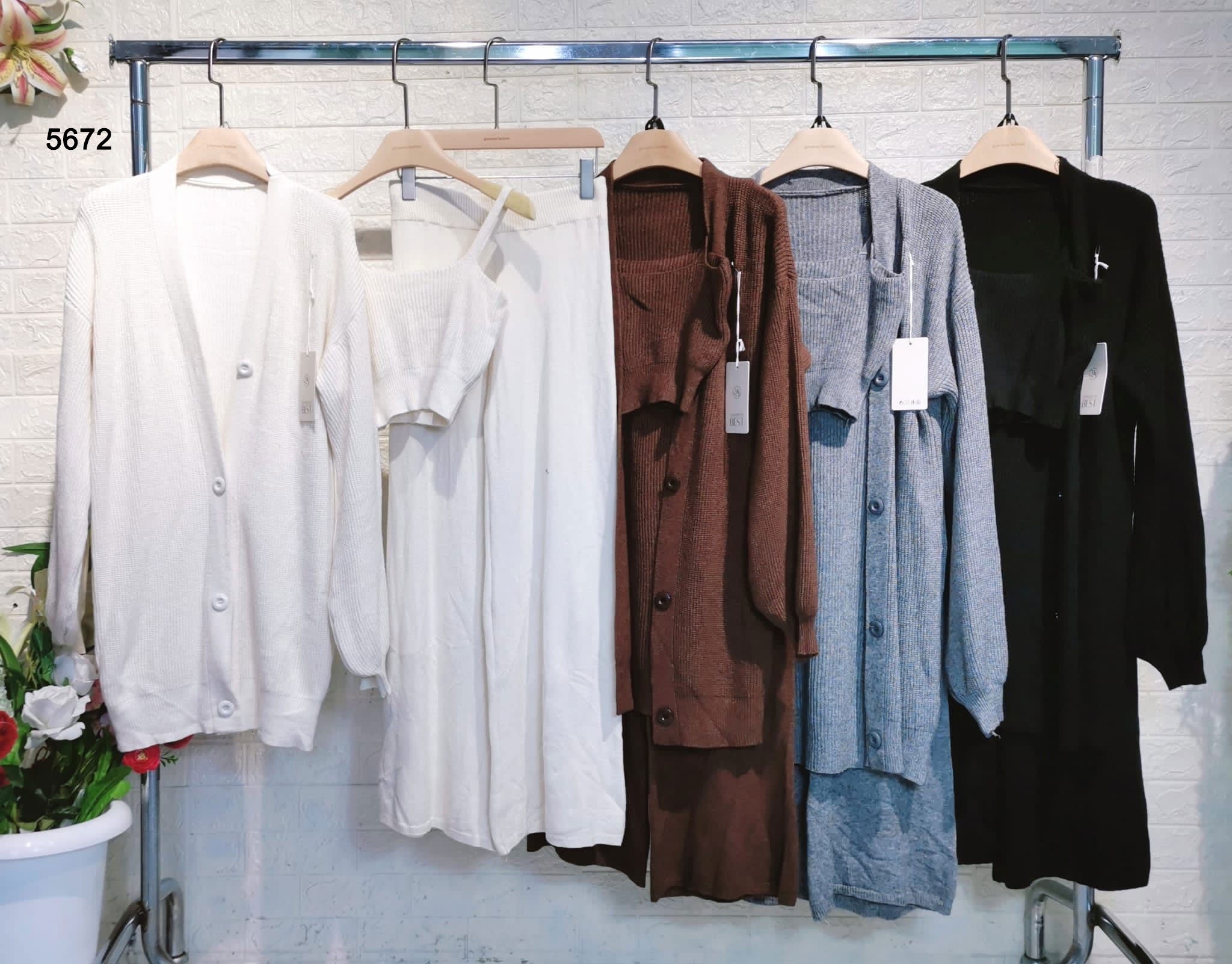 Coordinato Completo 3 Pezzi Maglia Cardigan Lunga Top e Pantalone Zampa Tessuto Morbido in 4 Colori - 5672