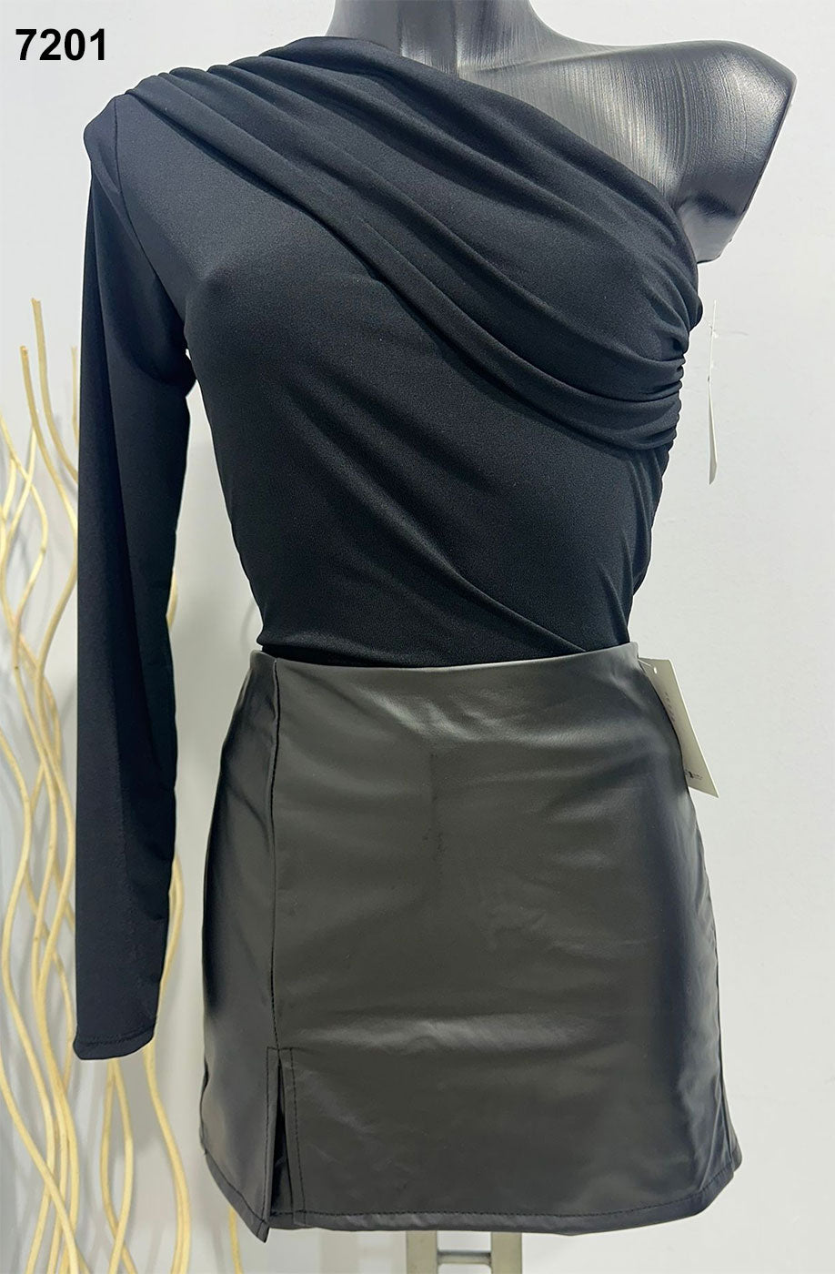 Completo Body Monospalla Nero Pantaloncino eco Pelle Pantagonna Shorts Coordinato Sensuale - 7201
