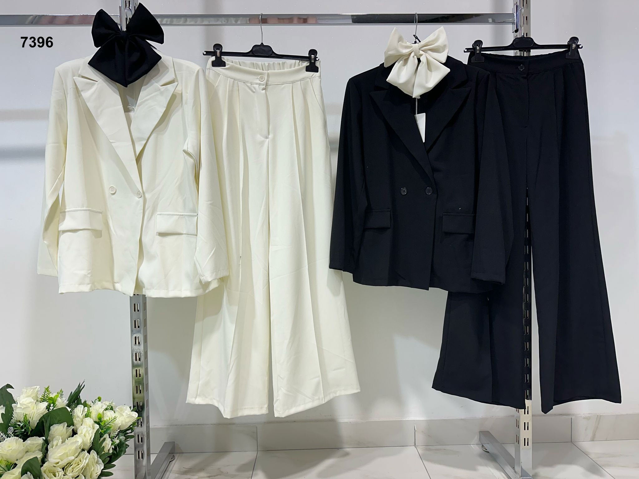 Completo Tailleur Elegante Giacca Pantalone Palazzo Cintura Fiocco Grande Abito Coordinato in 2 Colori - 7396
