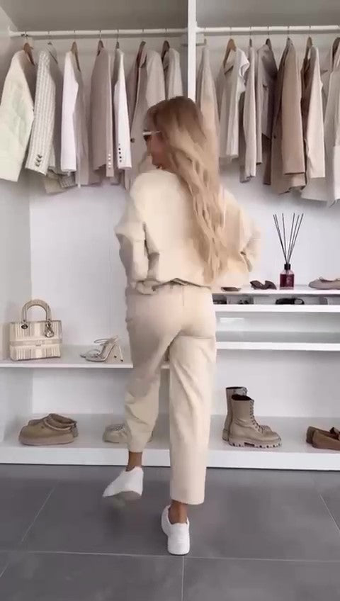Completo Casual Tuta Sportiva Felpa e Pantalone Capri Coordinato Stemma Etichetta Sportivo in 6 Colori - 7447