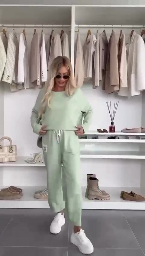 Completo Casual Tuta Sportiva Felpa e Pantalone Capri Coordinato Stemma Etichetta Sportivo in 6 Colori - 7447