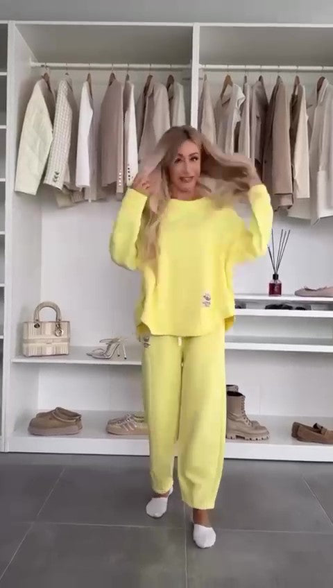 Completo Casual Tuta Sportiva Felpa e Pantalone Capri Coordinato Stemma Etichetta Sportivo in 6 Colori - 7447