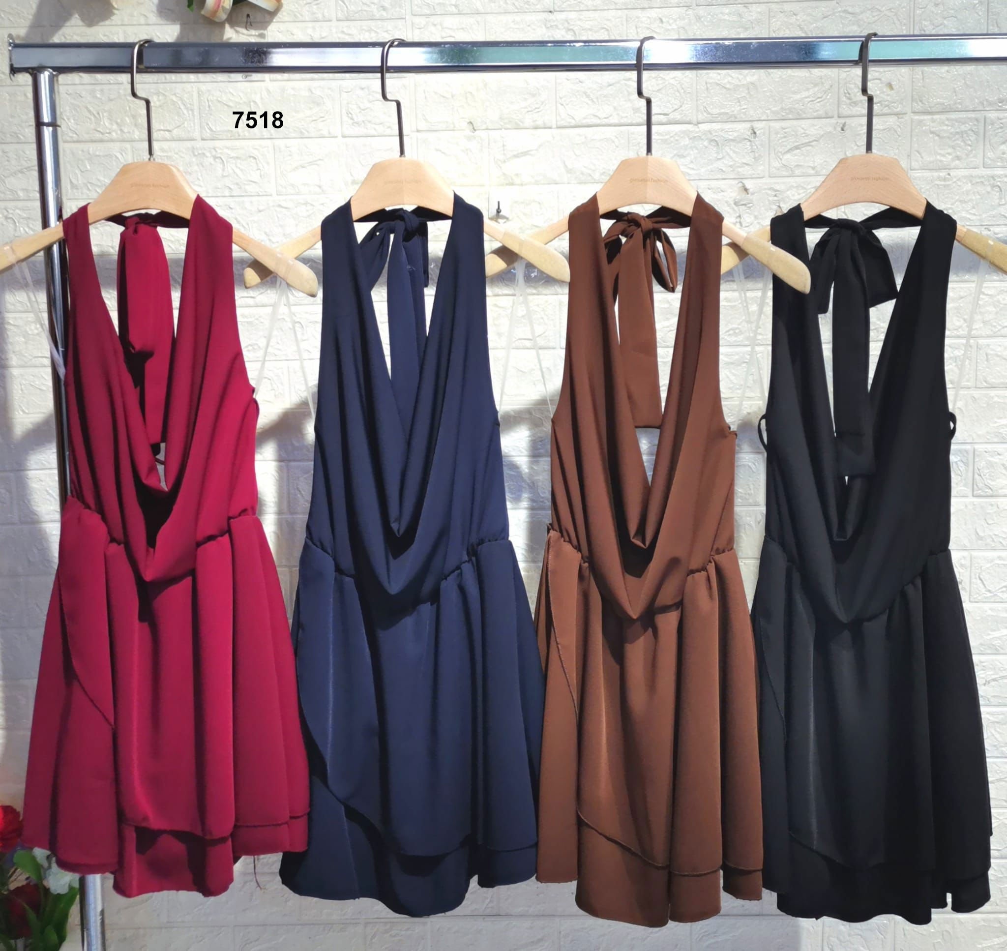 Tuta Intera Corta Tutina Schiena Scoperta Scollo Profondo Jumpsuit Elegante Sensuale Casual in 4 Colori - 7518