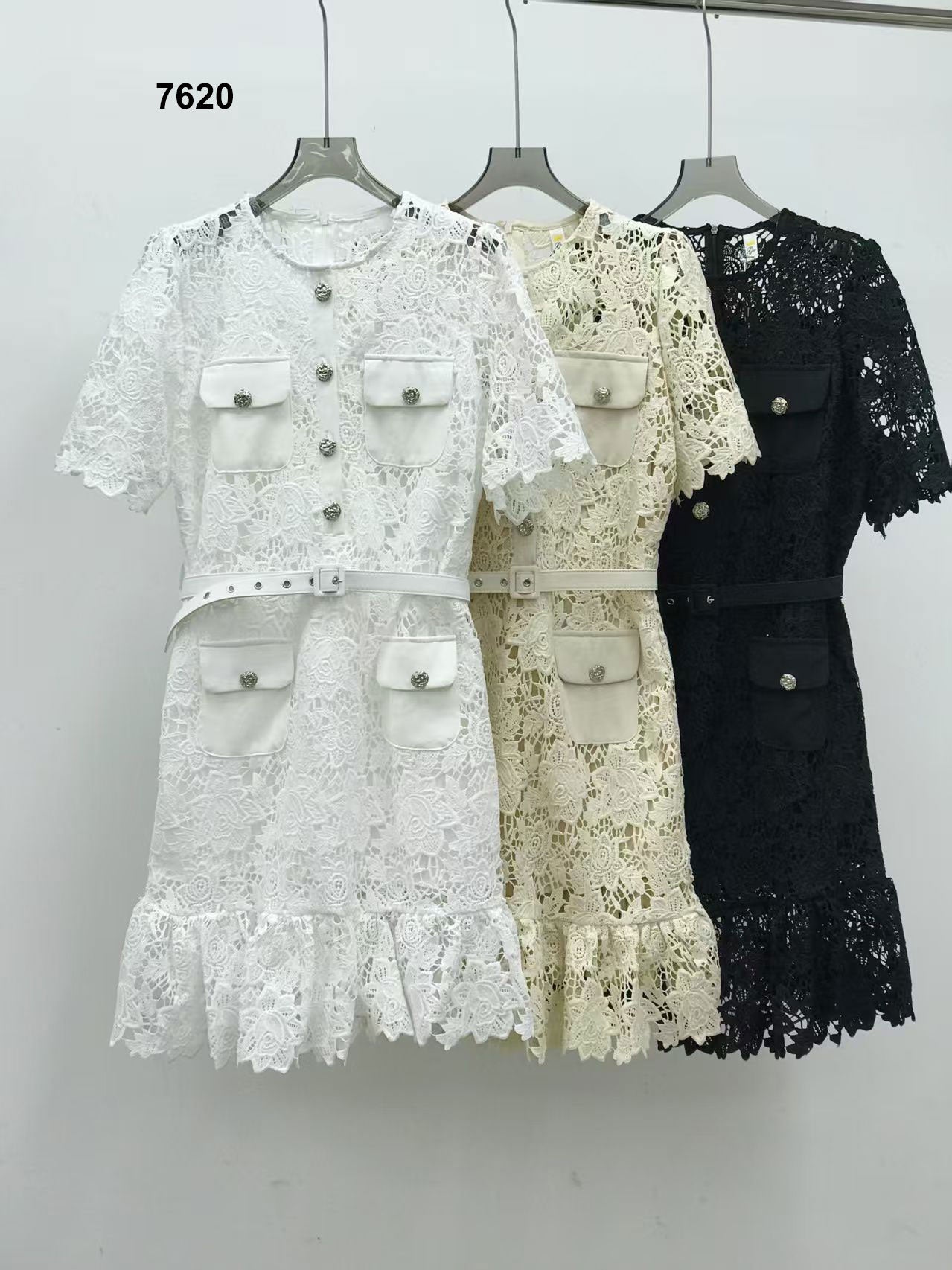 Abito in pizzo elegante con bottoni gioiello e cintura Vestito Merletto Mezza Manica in 3 colori – 7620