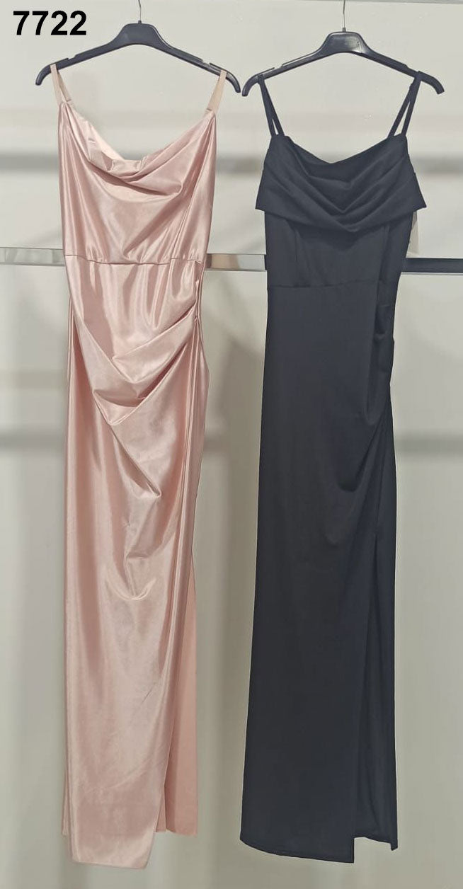 Abito Lungo in Raso con Scollo Morbido – Sensuale ed Elegante, Disponibile in 2 Colori – 7722