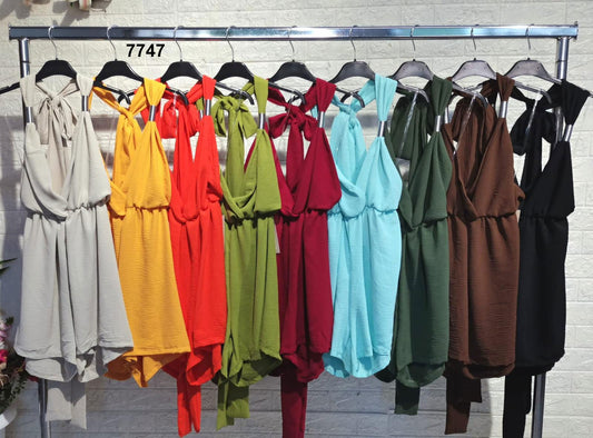 Tuta corta estiva con scollo incrociato e dettaglio gioiello Jumpsuit Casual in 10 Colori – 7747