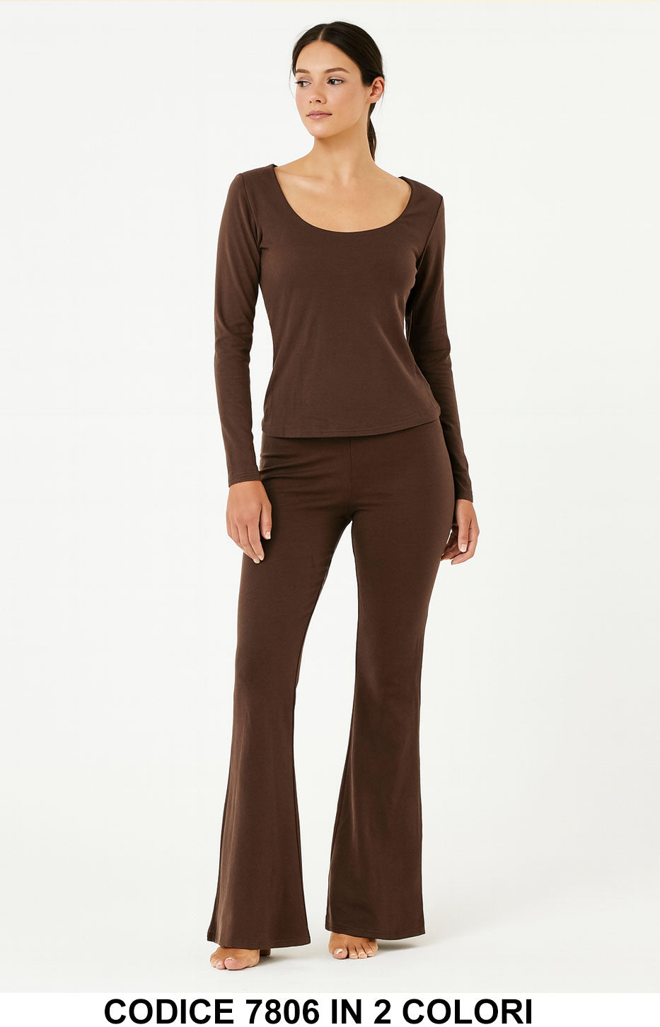 Completo minimal con top a maniche lunghe e pantalone svasato Coordinato a Zampa in 2 colori - 7806