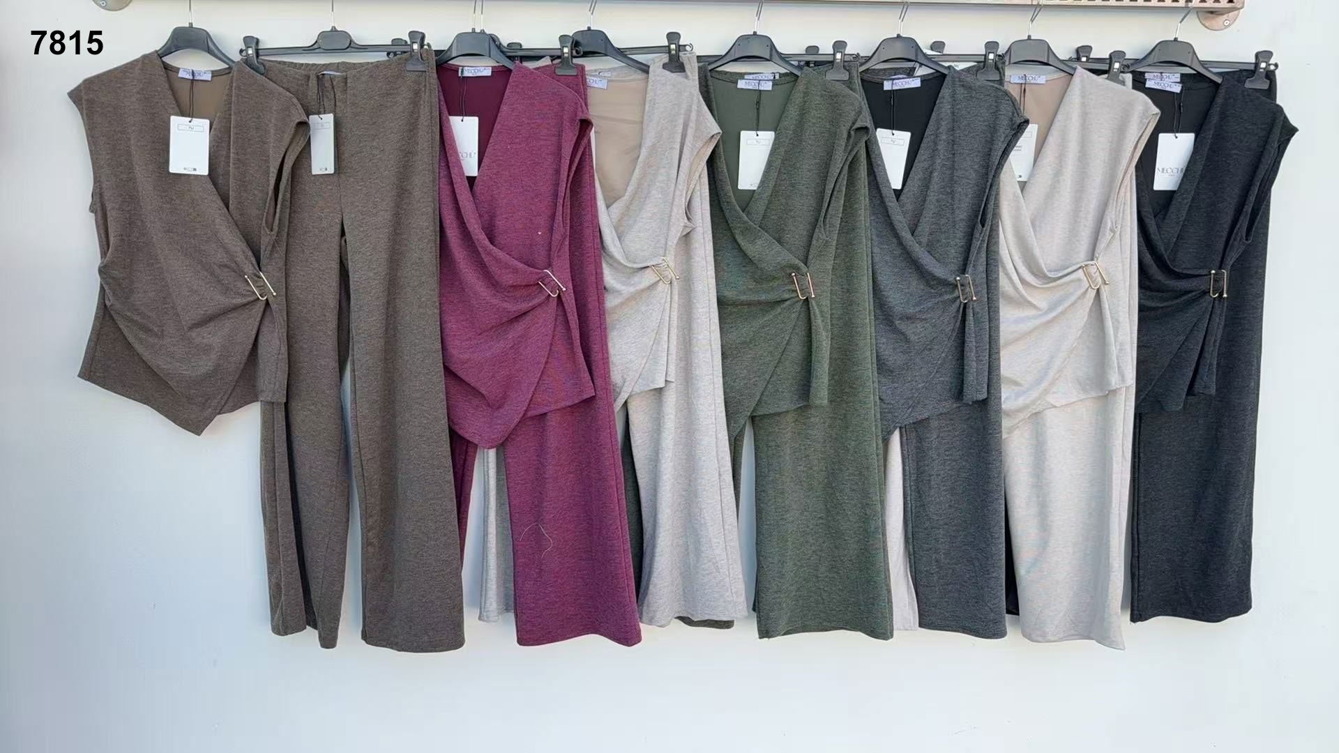 Completo smanicato con top incrociato e fibbia pantalone palazzo Completo Tailleur Coordinato in 7 colori – 7815