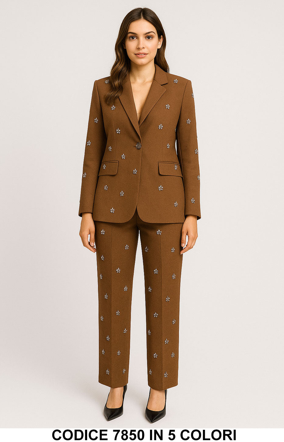 Tailleur Giacca Pantalone Palazzo Elegante Strass applicati forma di Margherita Completo in 5 colori – 7850