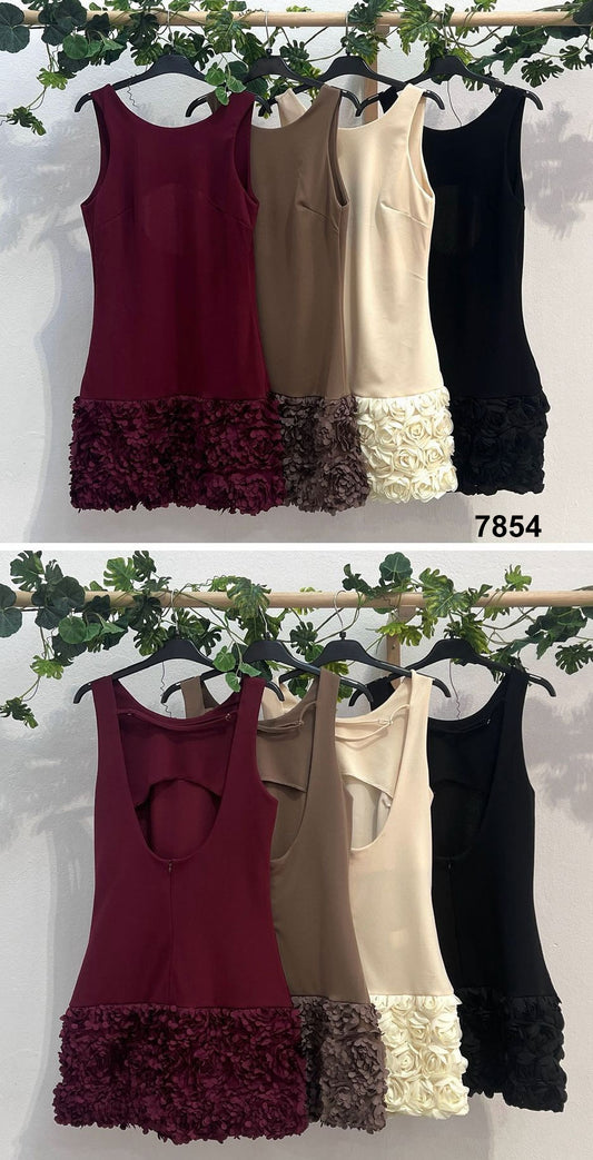 Vestito corto con applicazioni floreali sul fondo Abito Elegante Evento in 4 colori – 7854