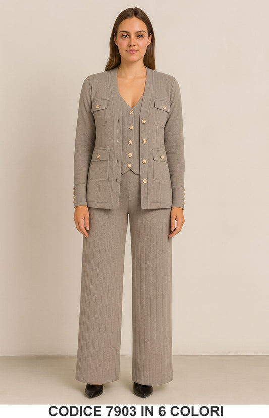 Completo 3 pezzi maglia + gilet + pantalone palazzo Bottoni Gioiello Coordinato in 6 colori – 7903