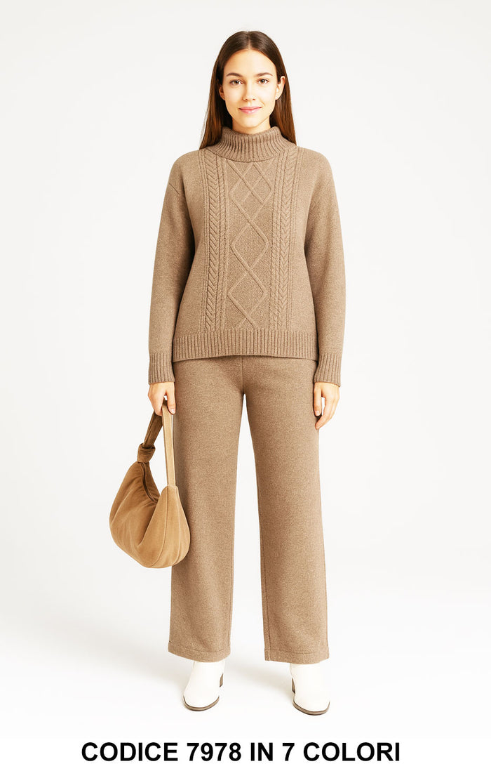 Completo Donna in Maglia Treccia con Dolcevita Coordinato Elegante e Caldo in Beige – 7978