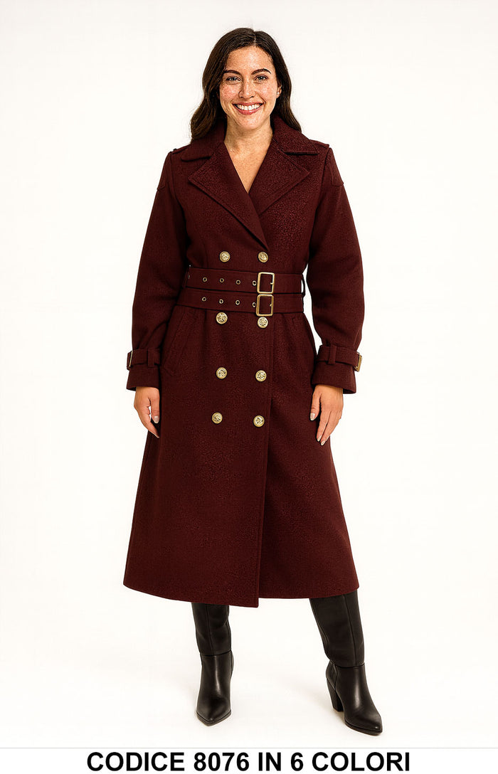 Cappotto Doppiopetto con Cintura e Bottoni Gioiello e Borchie Fashion Elegante in Bordeaux – 8076