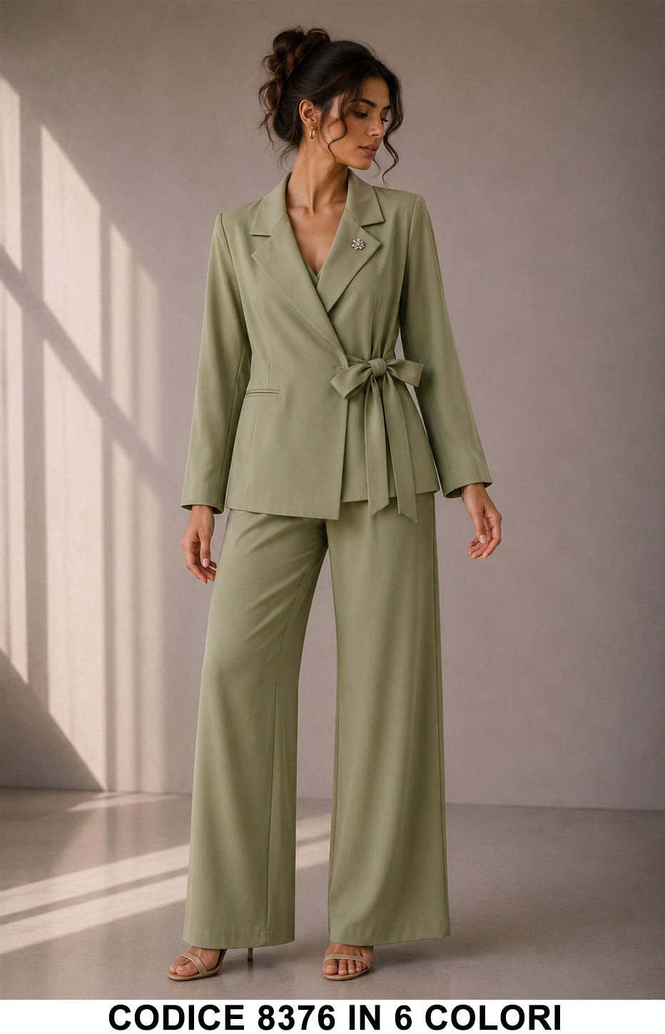 Tailleur Elegante con Giacca a Portafoglio con Spilla e Pantalone Palazzo Compleot in 6 Colori – 8376