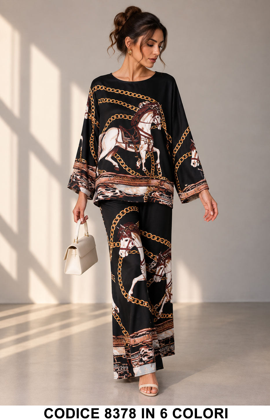 Completo Satinato Fantasia Cavalli e Catene Maglia Pantalone Elgante Coordinato in 6 Colori – 8378