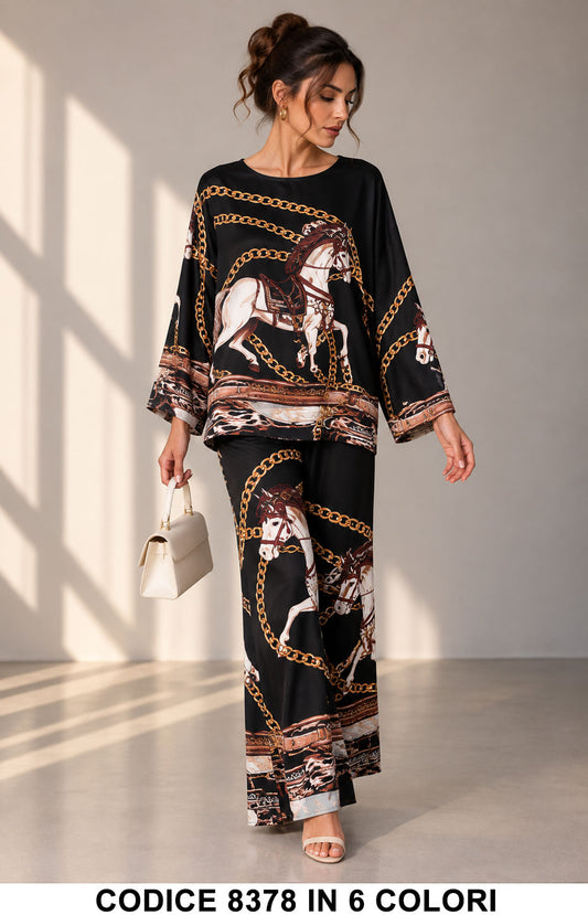 Completo Satinato Fantasia Cavalli e Catene Maglia Pantalone Elgante Coordinato in 6 Colori – 8378