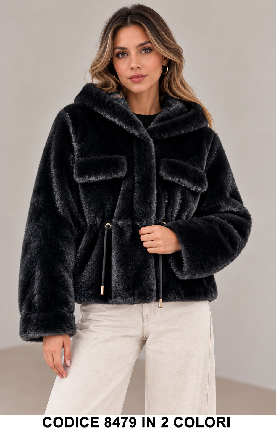 Giubbotto donna 8479 Nero effetto pelliccia con cappuccio e coulisse