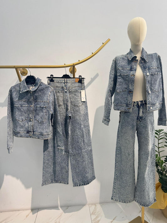 Completo in Jeans Giacca e Pantalone Zampa Applicazione Strass Effetto Pioggia Coordinato Fashion in 2 Colori - BA100