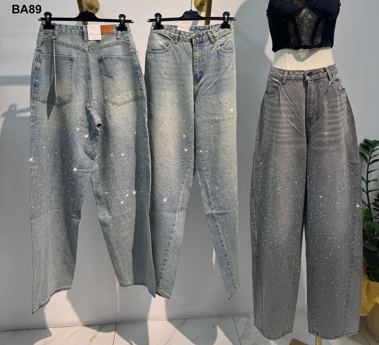 Pantalone in Jeans Modello Aladino Strass Luccicanti Pantaloni Larghi in Blu Chiaro o Grigio - BA89