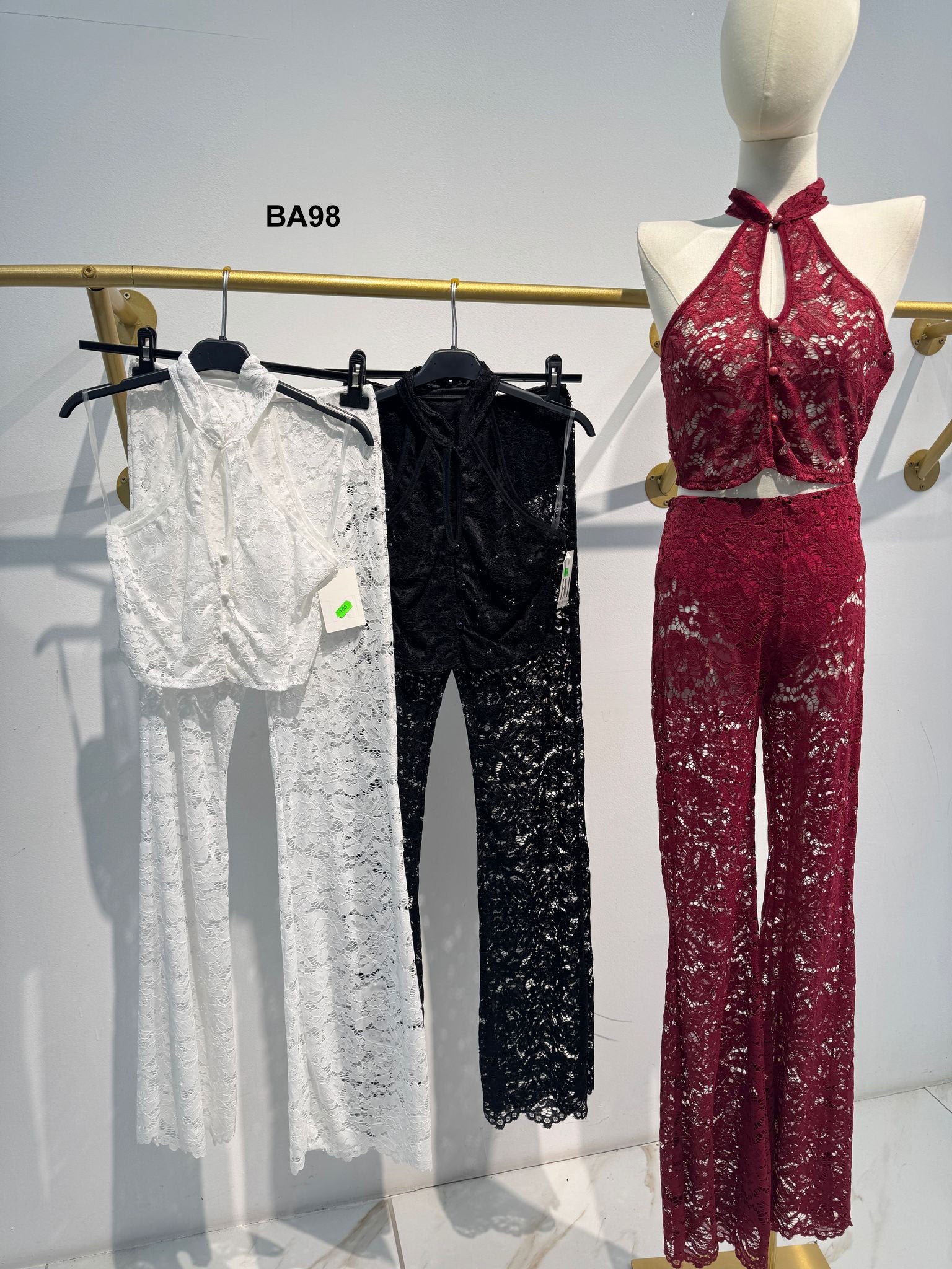 Completo Pizzo Merletto con Trasparenze Maglia Top Allacciata al Collo Pantalone Palazzo Coordinato in 3 Colori - BA98