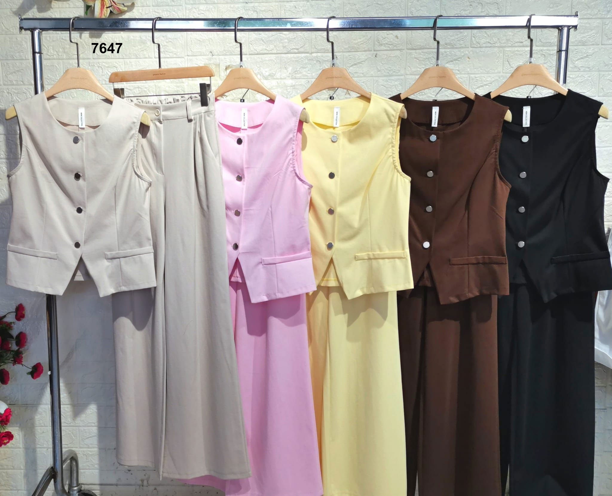 Completo Elegante Donna con Gilet e Pantalone a Palazzo Coordinato Tailleur in 4 Colori – 7647