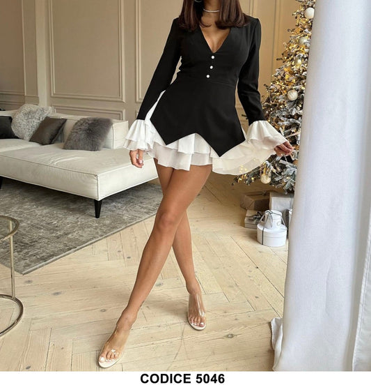 Vestito Corto Nero Sensuale Abito Elegante con Volant Bianco Maniche Sbuffo Scollo V - 5046